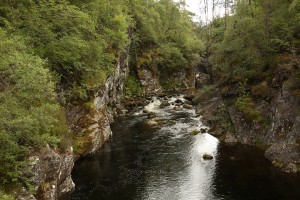 VIew up the Affric River towards Dog Falls, from the footpath that leads to Coire Loch.
